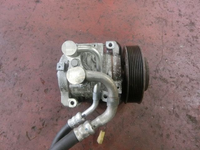 ACコンプレッサー