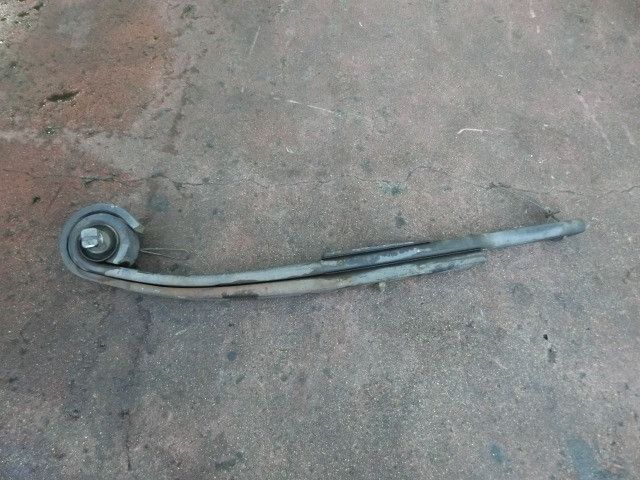 リーフスプリングAy(後左)