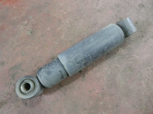 ショックアブソーバー(後左)