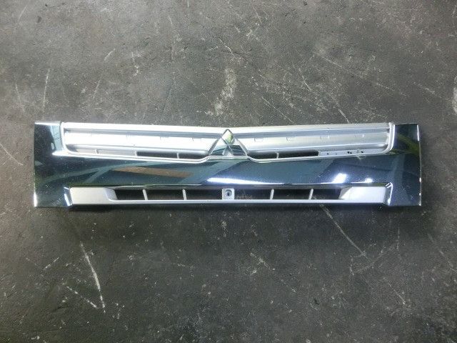 ラジエーターグリル