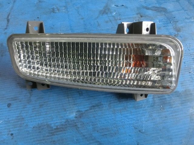 ウィンカー(右)