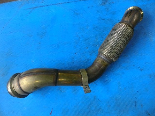 マフラーパイプ