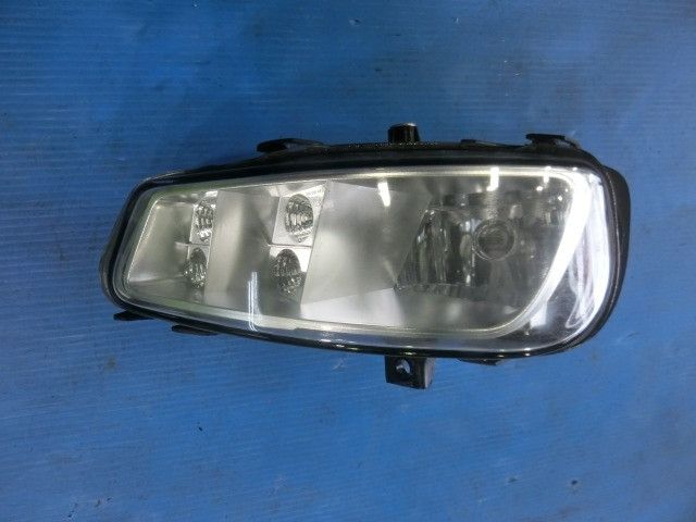 フォグランプ(右)