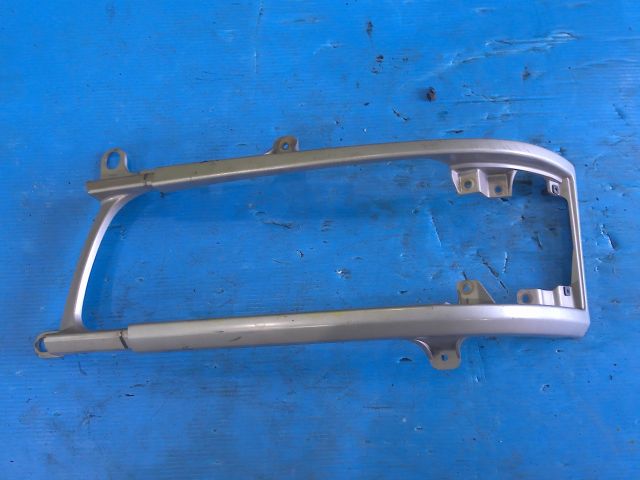 ヘッドライトリム(左)