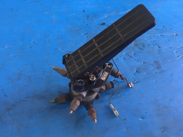 ブレーキバルブ