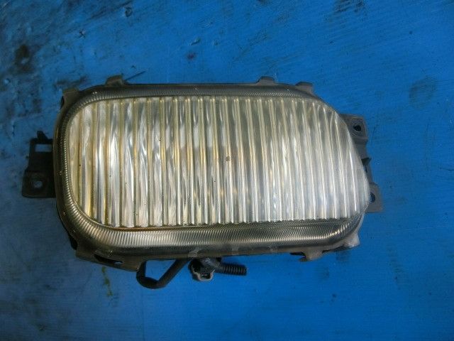 フォグランプ(右)