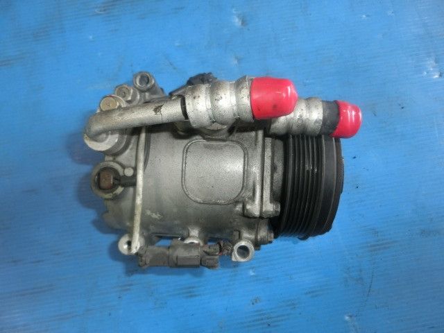 ACコンプレッサー