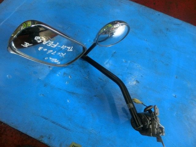 サイドミラーAy(左)