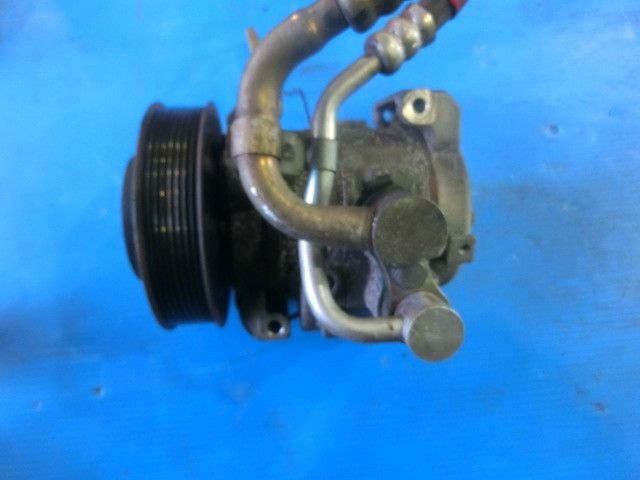 ACコンプレッサー