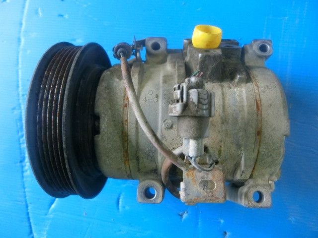 ACコンプレッサー