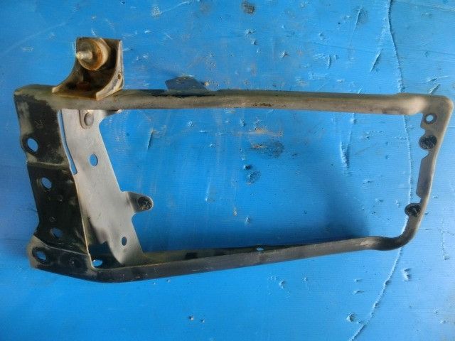 ライトステイ(右)