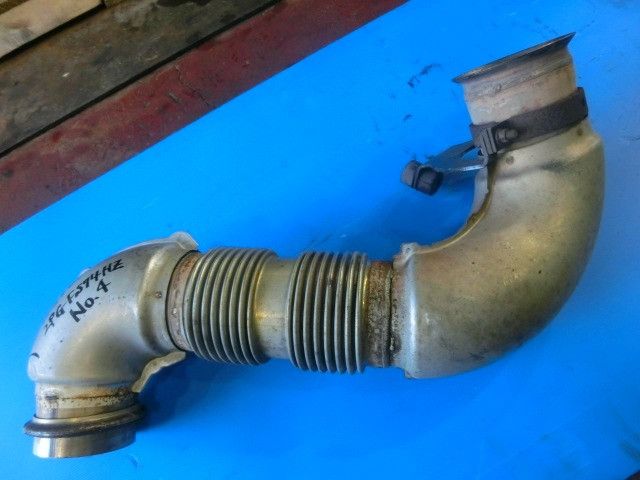 マフラーパイプ