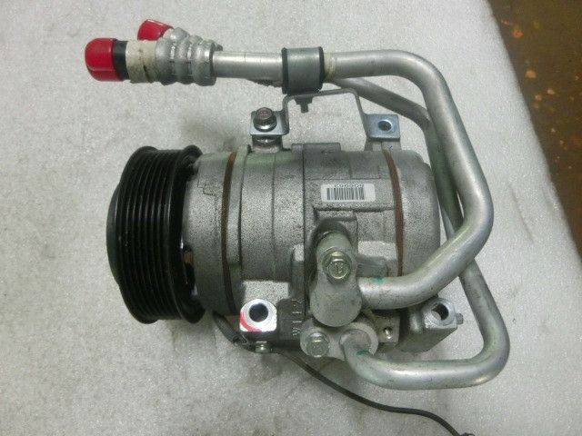 ACコンプレッサー