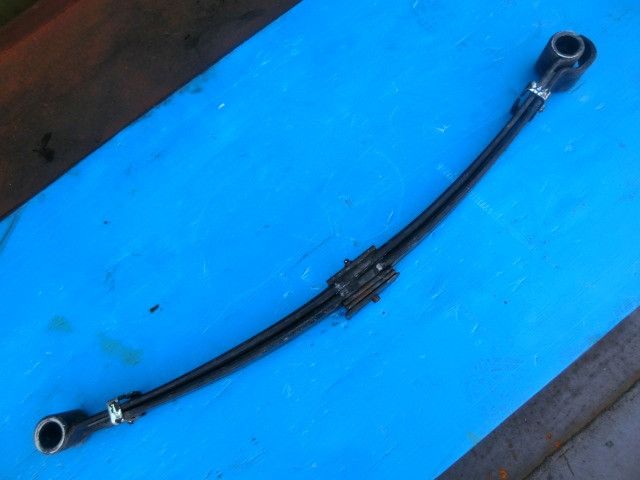 リーフスプリングAy(前右)