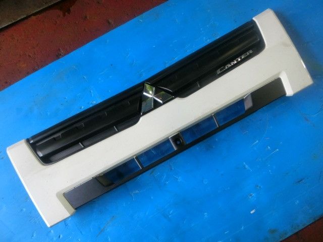 ラジエーターグリル