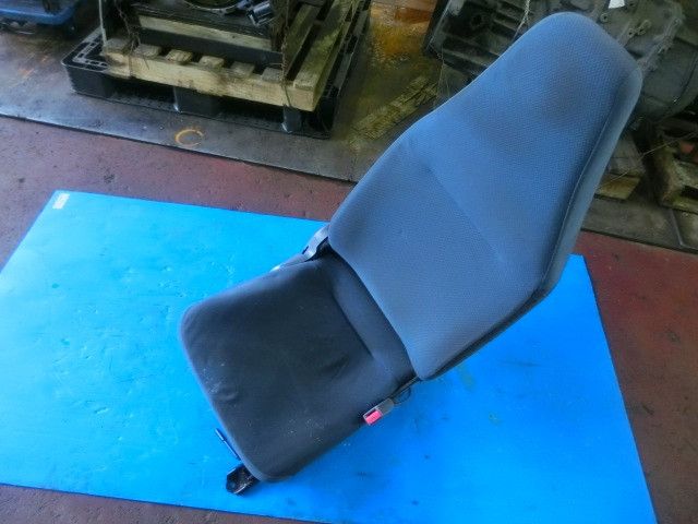 ドライバーシート