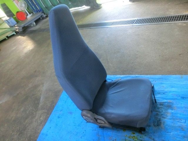 ドライバーシート