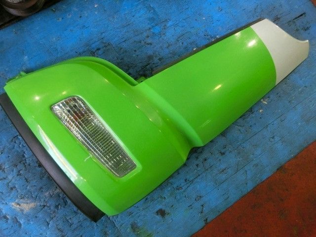 コーナーパネル(左)