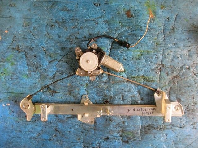 Fドアレギュレーター(右)