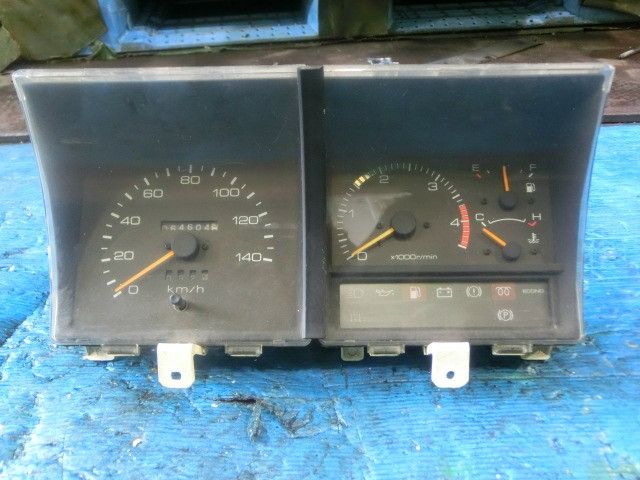 スピードメーター