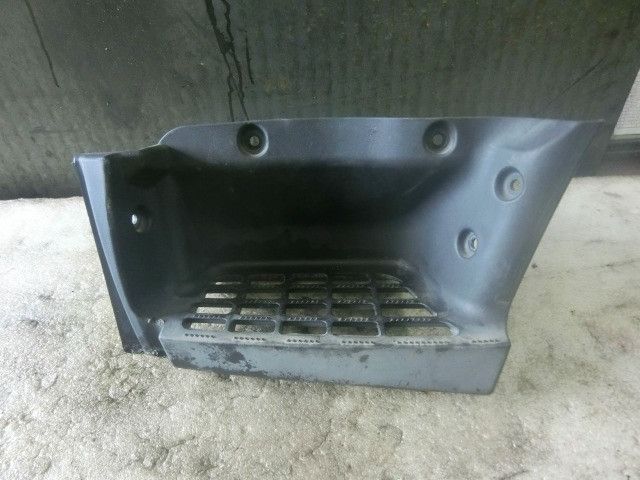 ステップAy(左)