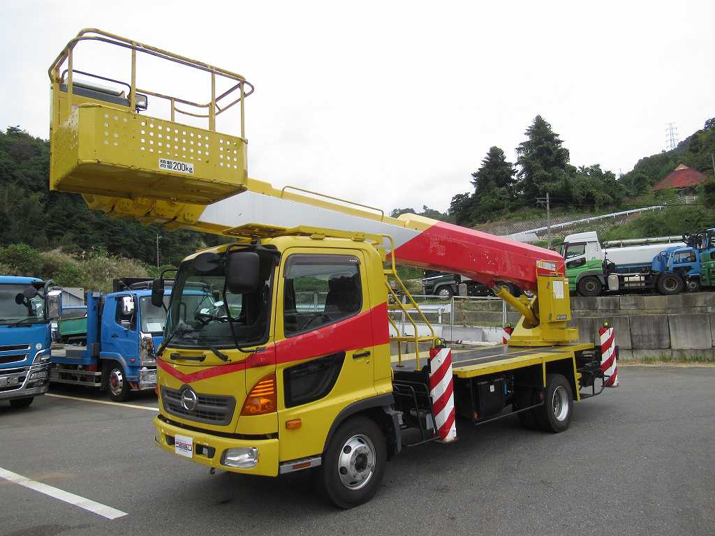 高所作業車